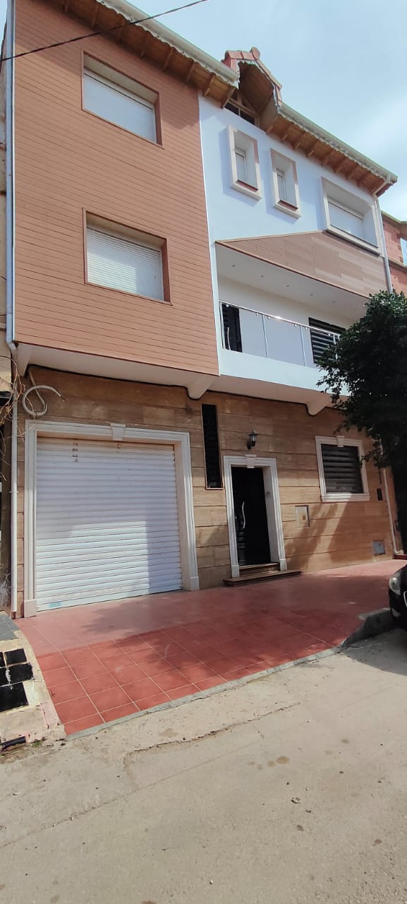 Superbe villa moderne avec piscine à El Mohgoun – 180 m² de confort et d’élégance