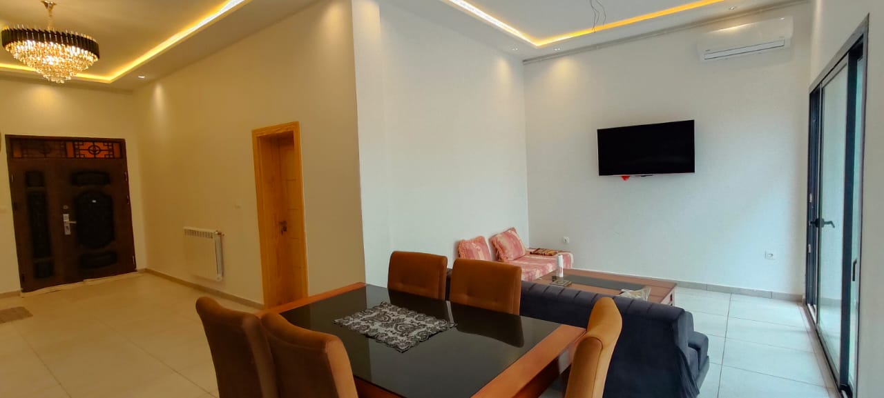 Superbe villa moderne avec piscine à El Mohgoun – 180 m² de confort et d’élégance