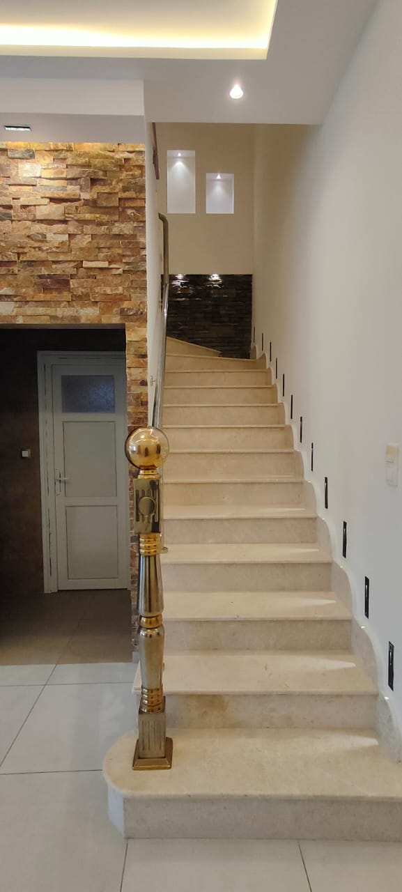 Superbe villa moderne avec piscine à El Mohgoun – 180 m² de confort et d’élégance