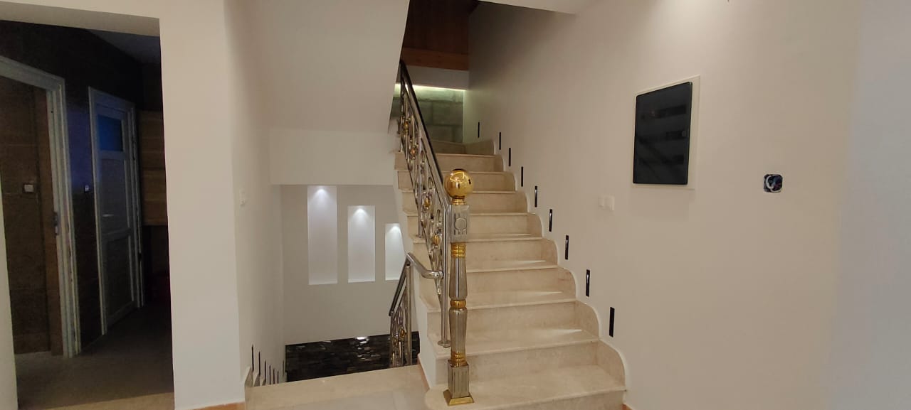 Superbe villa moderne avec piscine à El Mohgoun – 180 m² de confort et d’élégance