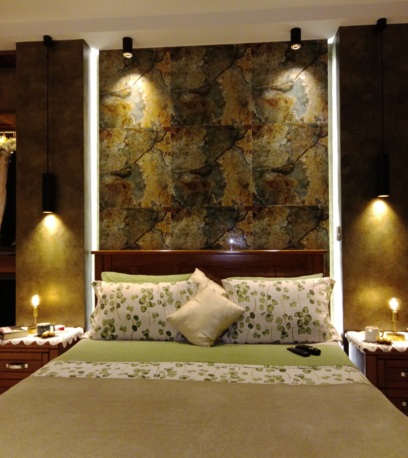 Appartement F4 à Maraval – Immeuble avec ascenseur et parking, emplacement idéal