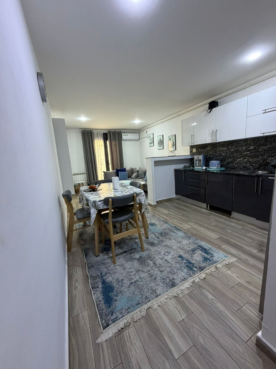 Appartement F3 de 100m² à louer - Confort et emplacement idéal | 18 000 DZD / nuit