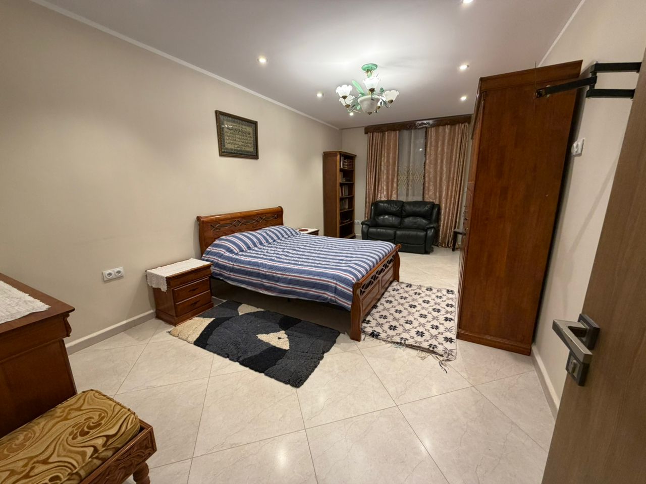 Appartement F4 de 170 m² à louer – Confort et espace | 20 000 DZD / nuit