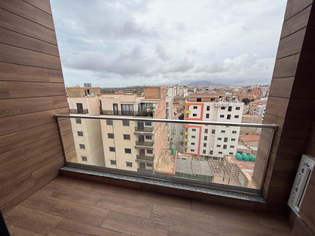 Appartement F3 de 110 m² à Canastel – 9ème étage | Très bonne finition