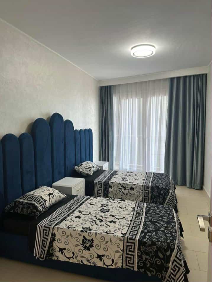 Appartement à louer par nuit à Benabed Tower Oran – Emplacement idéal à côté de Mobilart